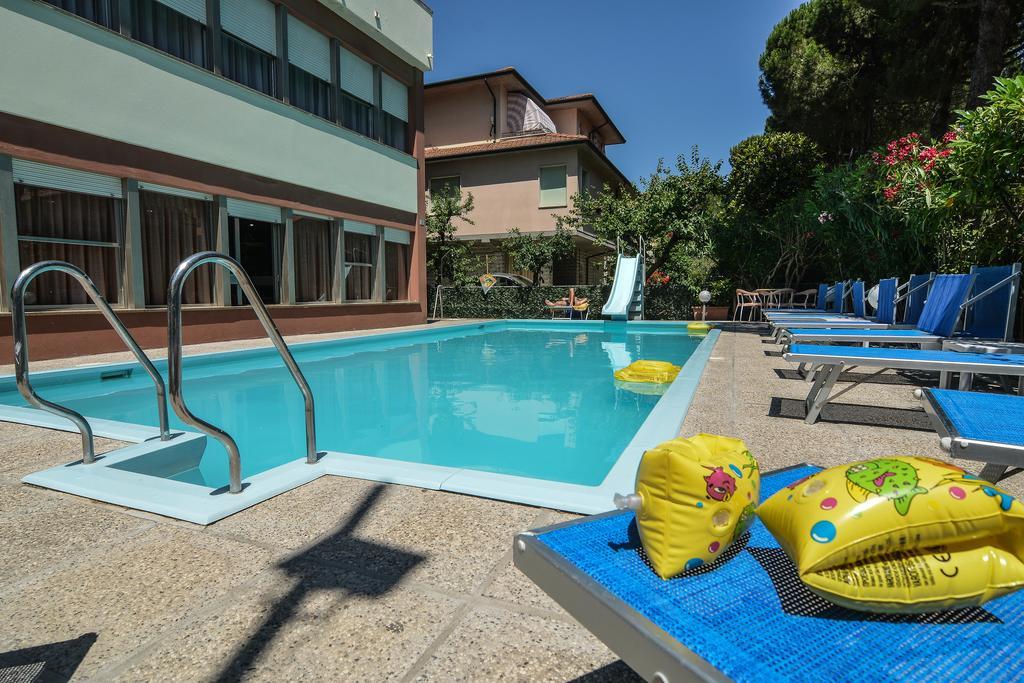 Hotel Zani Cervia Zewnętrze zdjęcie