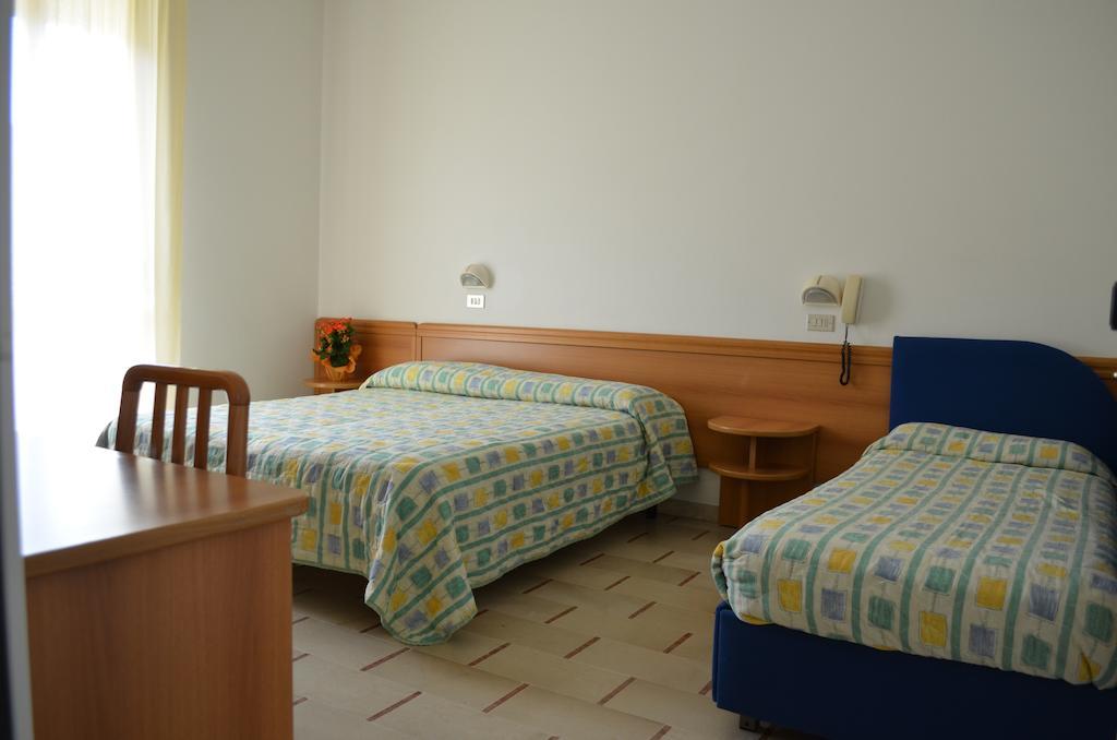Hotel Zani Cervia Pokój zdjęcie