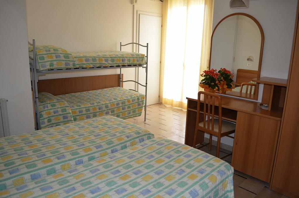 Hotel Zani Cervia Pokój zdjęcie